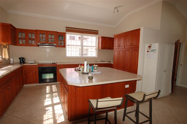 Hillview kitchenDSC_0074